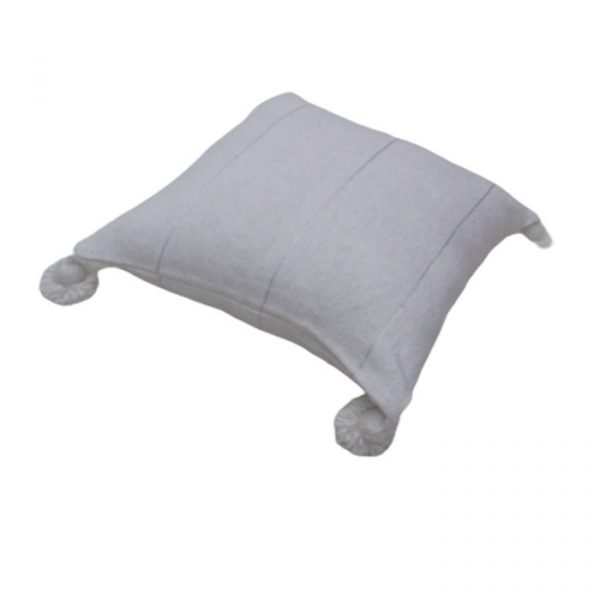 Coussin pompoms 2