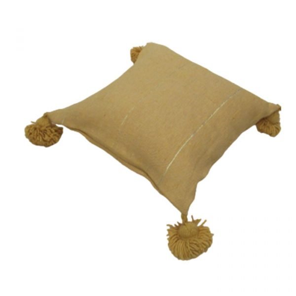 Coussin pompoms 7
