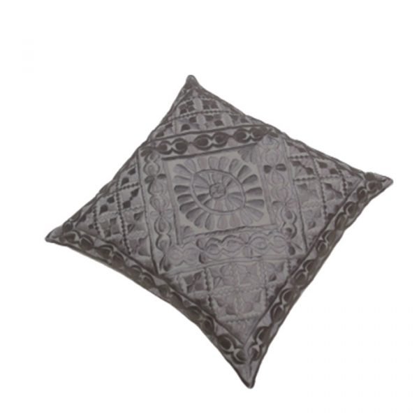 Coussin broderie sabra 38