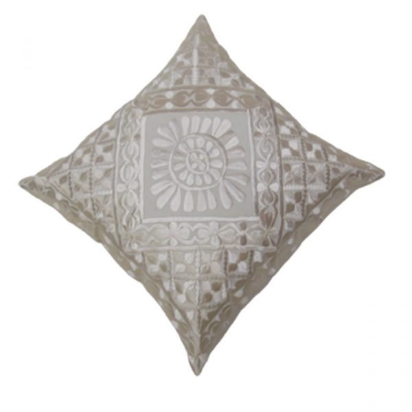 Coussin broderie sabra 39