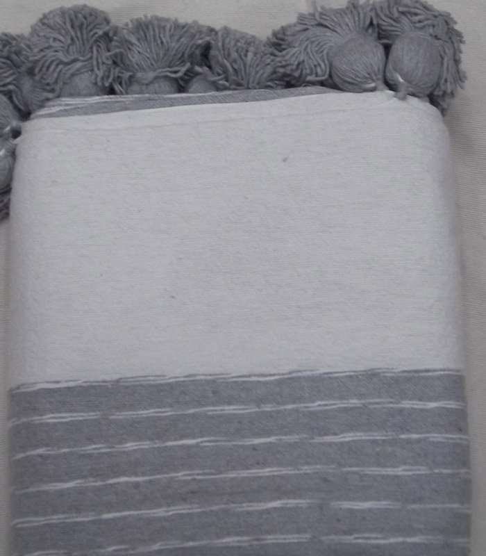 Couverture Pompom Rayé 13